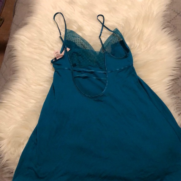 VICTORIA'S SECRET Super Soft Slip - Picture 7 of 7